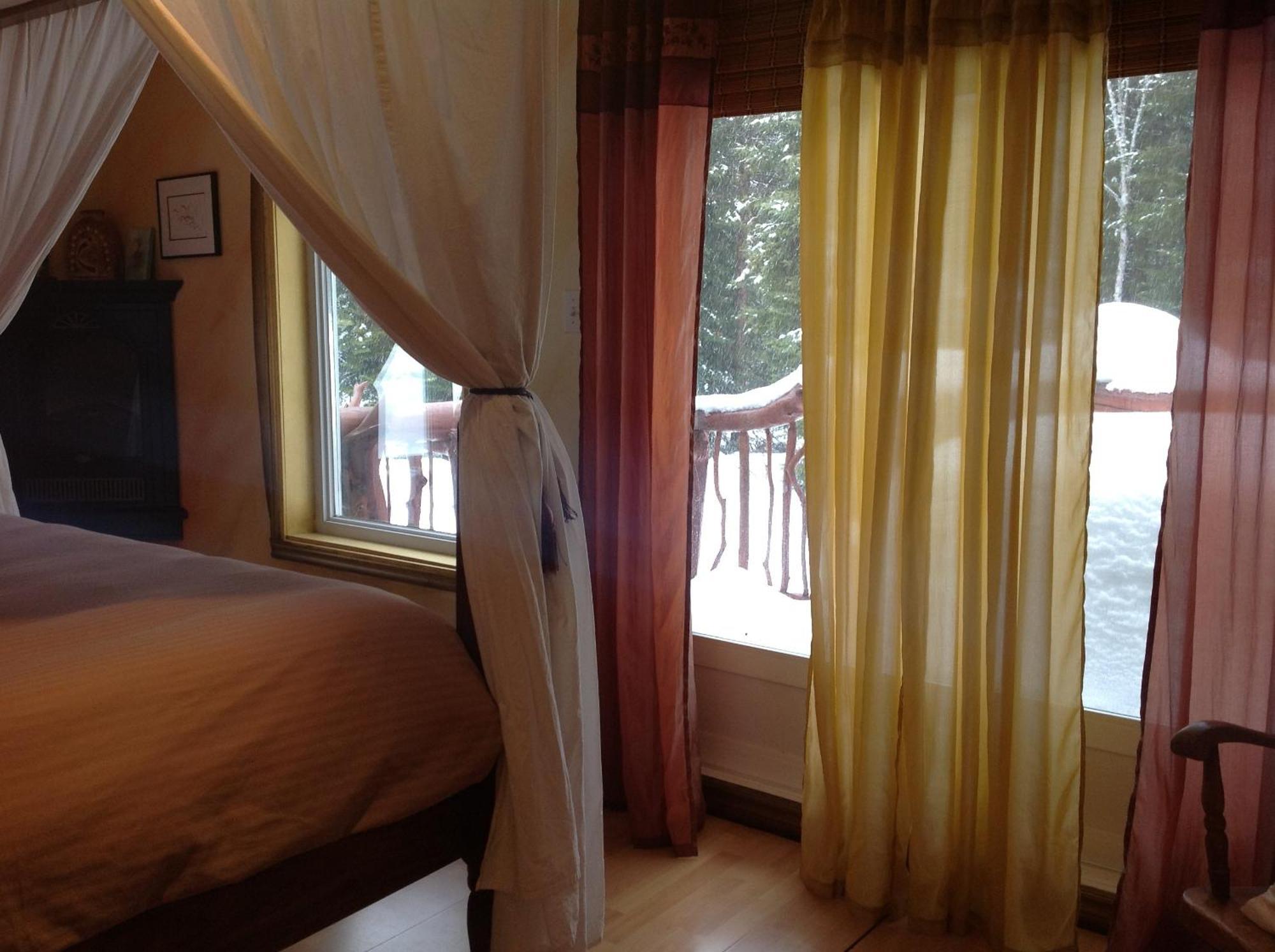 Gite Crystal Inn Mont-Tremblant Bagian luar foto